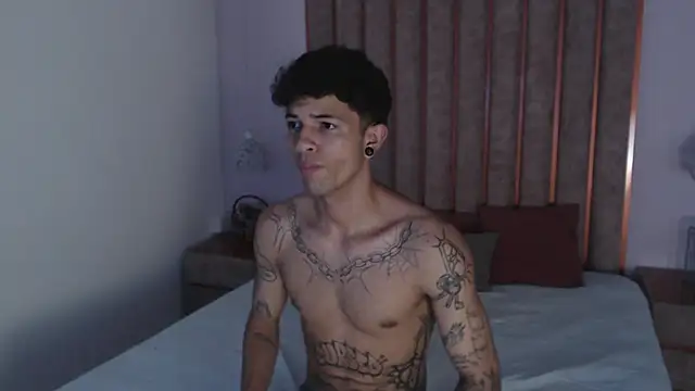 Enzo Hunter online show from October 7, 2025, 2:01 am