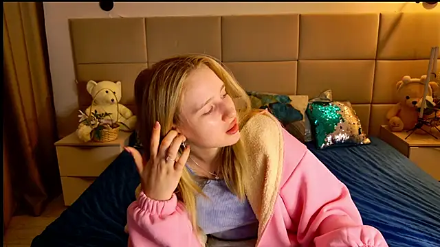 Lena Wow online show from April 7, 2026, 6:48 am