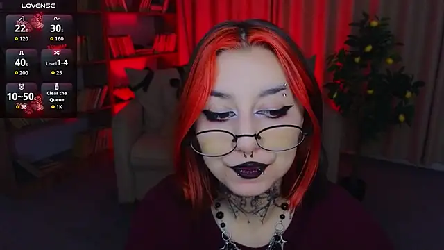 Snapshot of Mistress__Marcelline chatting on May 26, 2026, 1:26 am Mistress Marcelline online show from May 26, 2026, 1:26 am