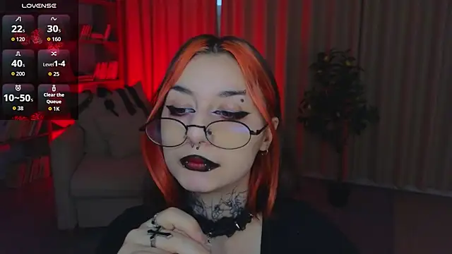 Snapshot of Mistress__Marcelline chatting on June 10, 2026, 1:40 am Mistress Marcelline online show from June 10, 2026, 1:40 am