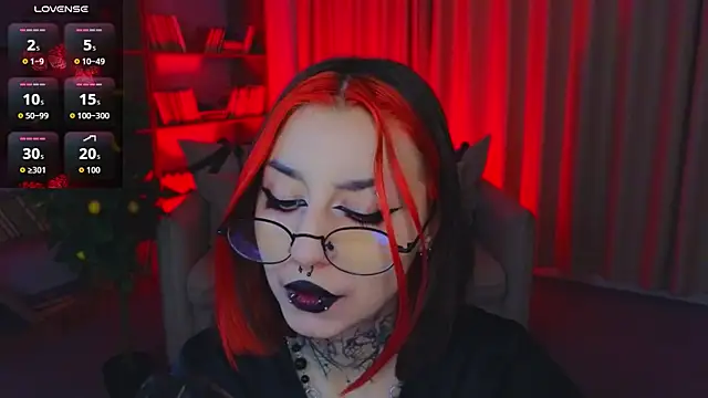 Snapshot of Mistress__Marcelline chatting on May 19, 2026, 1:56 am Mistress Marcelline online show from May 19, 2026, 1:56 am