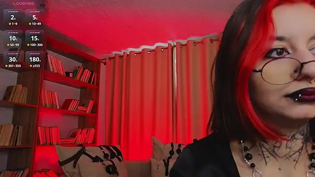 Snapshot of Mistress__Marcelline chatting on May 12, 2026, 2:19 am Mistress Marcelline online show from May 12, 2026, 2:19 am