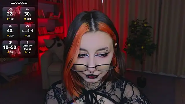 Snapshot of Mistress__Marcelline chatting on June 19, 2026, 2:06 am Mistress Marcelline online show from June 19, 2026, 2:06 am