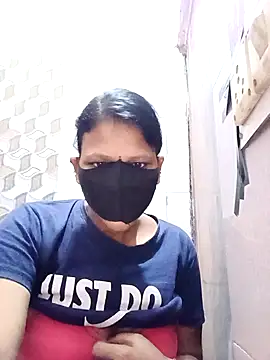 Snapshot of varnika chatting on October 9, 2025, 11:55 am varnika online show from October 9, 2025, 11:55 am