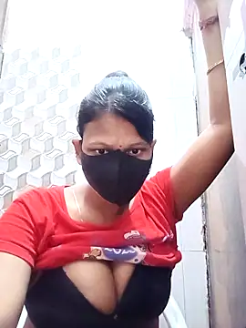 Snapshot of varnika chatting on November 2, 2025, 10:09 am varnika online show from November 2, 2025, 10:09 am