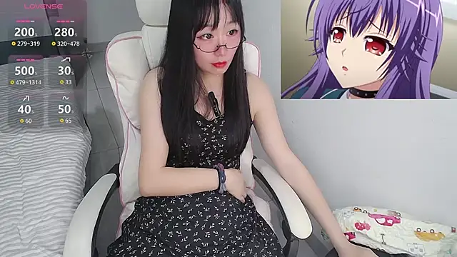 Snapshot of Angela-AMY chatting on November 14, 2025, 9:35 am Angela-AMY online show from November 14, 2025, 9:35 am