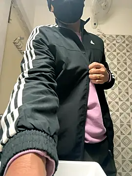 Snapshot of Atngt_69 chatting on December 4, 2025, 4:39 pm Atngt 69 online show from December 4, 2025, 4:39 pm