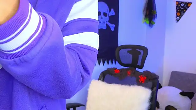 Snapshot of yulian_vasquez chatting on October 14, 2025, 12:28 pm yulian vasquez online show from October 14, 2025, 12:28 pm