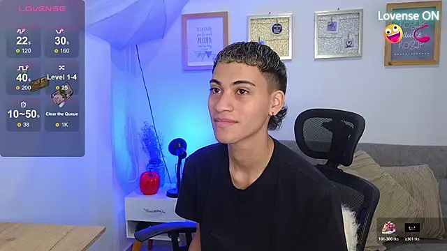 Snapshot of yulian_vasquez chatting on November 15, 2025, 12:31 pm yulian vasquez online show from November 15, 2025, 12:31 pm