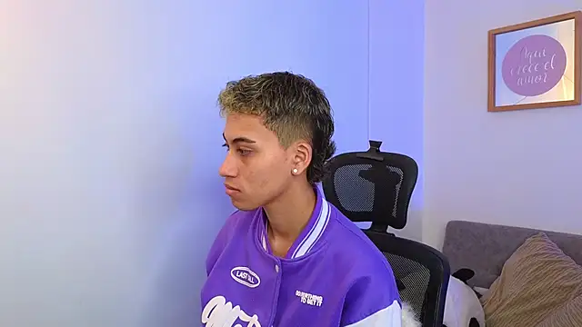 Snapshot of yulian_vasquez chatting on October 9, 2025, 12:28 pm yulian vasquez online show from October 9, 2025, 12:28 pm