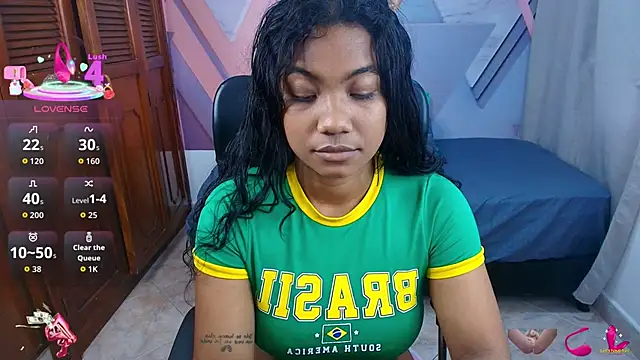 Snapshot of sharlottxl chatting on November 26, 2025, 12:21 am sharlottxl online show from November 26, 2025, 12:21 am