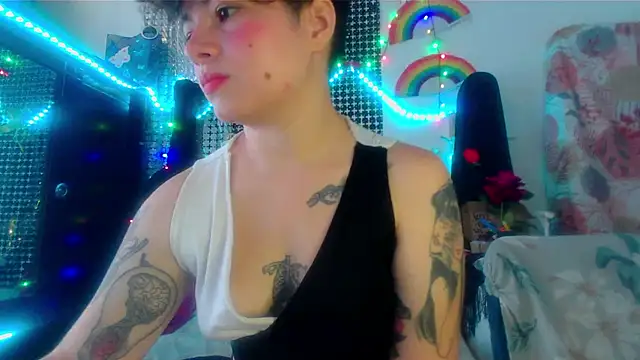 Snapshot of Mitsuha_gate chatting on November 5, 2025, 2:20 pm Mitsuha gate online show from November 5, 2025, 2:20 pm