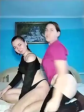 Snapshot of Viktoriia27 chatting on December 4, 2025, 11:31 am Viktoriia27 online show from December 4, 2025, 11:31 am