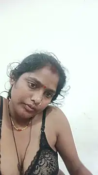 Guriya0076 online show from June 2, 2026, 11:49 pm