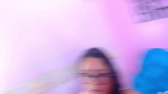 Snapshot of EMMA_ROGGER chatting on November 30, 2025, 3:13 pm EMMA ROGGER online show from November 30, 2025, 3:13 pm