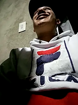 Snapshot of GaaraDiaz chatting on October 19, 2025, 6:27 am GaaraDiaz online show from October 19, 2025, 6:27 am