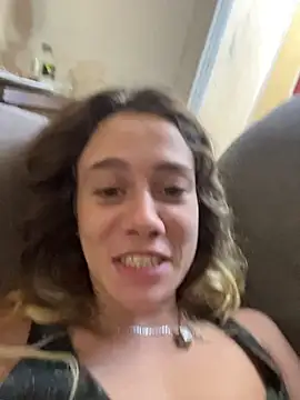 Snapshot of blond-96 chatting on January 15, 2026, 12:19 pm blond-96 online show from January 15, 2026, 12:19 pm