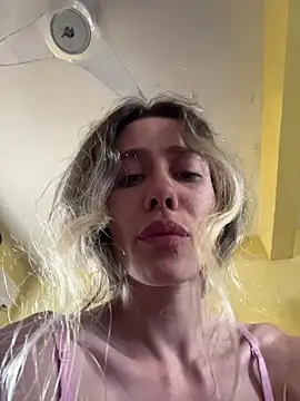 Snapshot of blond-96 chatting on November 24, 2025, 6:19 pm blond-96 online show from November 24, 2025, 6:19 pm