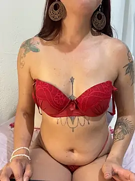 Snapshot of TayllorSweet_ chatting on December 1, 2025, 8:42 pm TayllorSweet online show from December 1, 2025, 8:42 pm