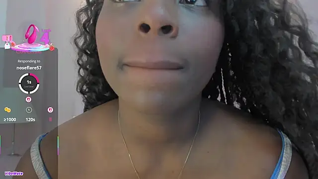 Snapshot of Melanyy_Ebonny chatting on October 21, 2025, 3:39 am Melanyy Ebonny online show from October 21, 2025, 3:39 am