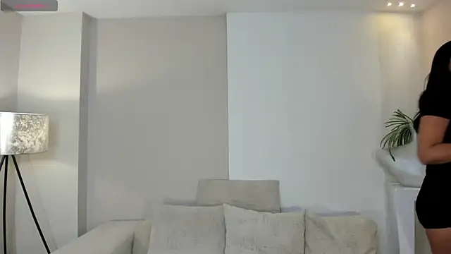 AmbarJames  online show from July 4, 2026, 11:38 am