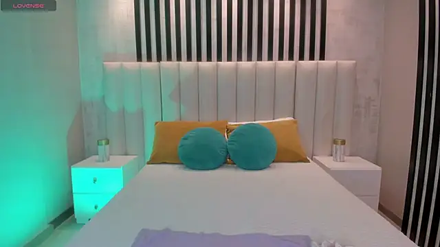 Snapshot of AmbarJames_ chatting on February 10, 2026, 12:26 pm AmbarJames online show from February 10, 2026, 12:26 pm