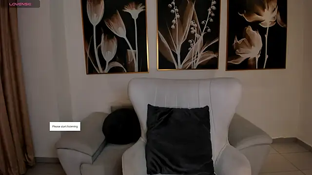 Snapshot of AmbarJames_ chatting on May 11, 2026, 11:55 am AmbarJames online show from May 11, 2026, 11:55 am