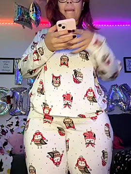 Snapshot of moan4mona chatting on November 22, 2025, 1:15 am moan4mona online show from November 22, 2025, 1:15 am