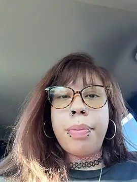 Snapshot of moan4mona chatting on July 13, 2026, 3:11 pm moan4mona online show from July 13, 2026, 3:11 pm