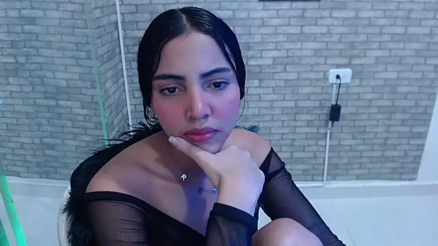 Karla Duran online show from September 28, 2025, 7:21 pm
