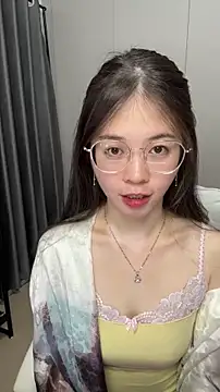 Snapshot of Qianqian-888 chatting on December 2, 2025, 1:06 am Qianqian-888 online show from December 2, 2025, 1:06 am