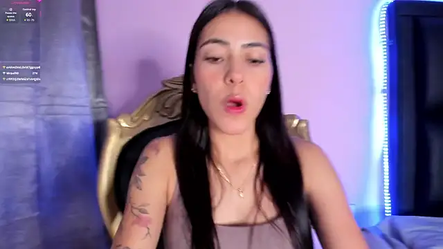 Snapshot of ValkaGrecco chatting on October 3, 2025, 2:59 am ValkaGrecco online show from October 3, 2025, 2:59 am