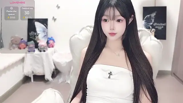 Snapshot of -EEBABY chatting on November 24, 2025, 8:42 pm -EEBABY online show from November 24, 2025, 8:42 pm