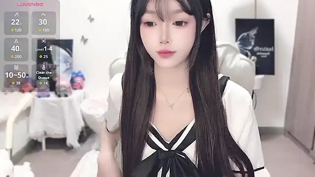 Snapshot of -EEBABY chatting on December 3, 2025, 9:25 pm -EEBABY online show from December 3, 2025, 9:25 pm