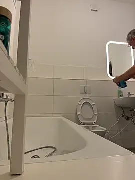 SexyLeon8 online show from February 19, 2026, 5:10 pm