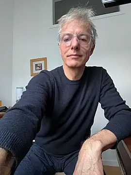 SexyLeon8 online show from January 14, 2026, 3:04 pm