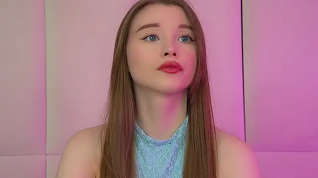 Snapshot of KeiraAsti chatting on June 21, 2026, 6:19 am KeiraAsti online show from June 21, 2026, 6:19 am