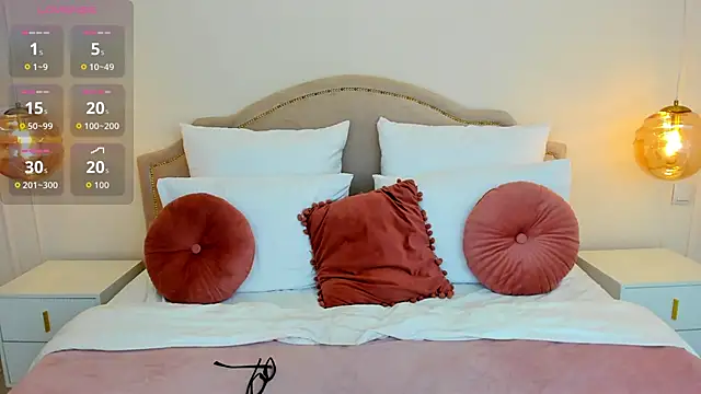 Snapshot of MilaMour chatting on October 18, 2025, 7:16 pm MilaMour online show from October 18, 2025, 7:16 pm