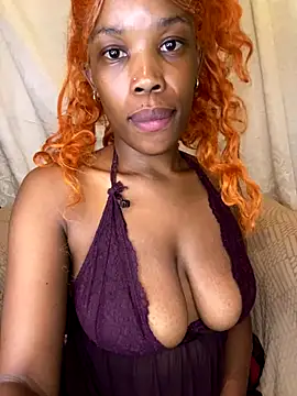 Snapshot of Caramel_Mellow chatting on December 3, 2025, 9:47 pm Caramel Mellow online show from December 3, 2025, 9:47 pm