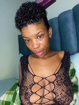 Caramel Mellow online show from December 21, 2025, 1:41 am