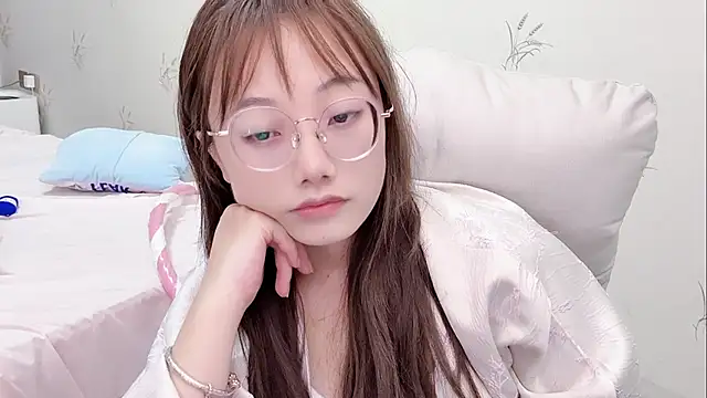 puppy-999 online show from April 12, 2026, 1:58 pm