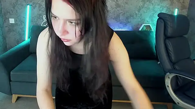 LiviaShy online show from April 23, 2026, 7:48 pm