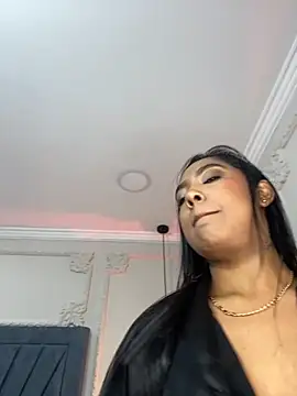 Mia Roset online show from September 12, 2025, 1:28 am