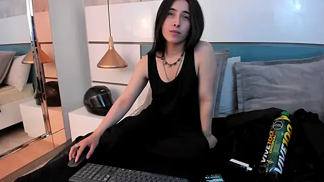 Snapshot of Ashkoreh chatting on June 17, 2026, 8:19 pm Ashkoreh online show from June 17, 2026, 8:19 pm
