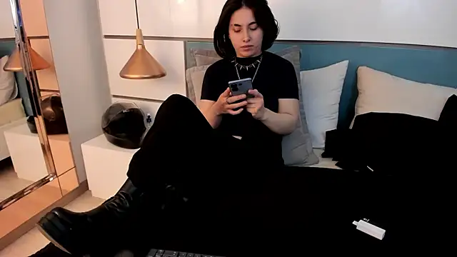 Snapshot of Ashkoreh chatting on May 15, 2026, 8:40 pm Ashkoreh online show from May 15, 2026, 8:40 pm