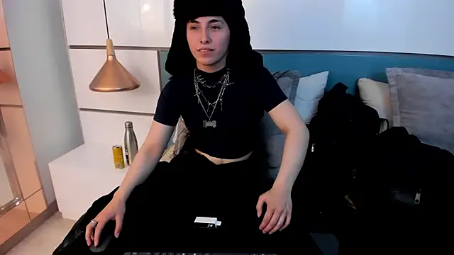 Ashkoreh online show from May 6, 2026, 8:57 pm
