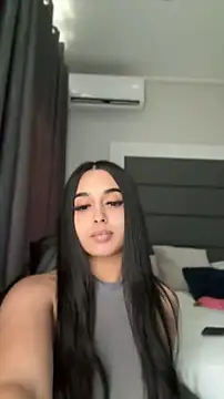 Snapshot of LilMisIndianx chatting on May 20, 2026, 12:46 pm LilMisIndianx online show from May 20, 2026, 12:46 pm