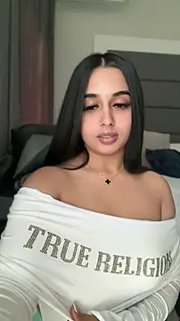 Snapshot of LilMisIndianx chatting on May 7, 2026, 12:52 pm LilMisIndianx online show from May 7, 2026, 12:52 pm