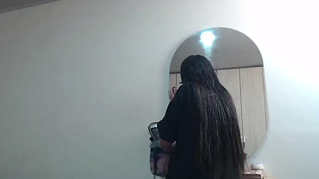 pinky f00x online show from February 6, 2026, 8:16 pm