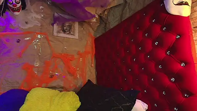 Snapshot of Victoria_Thompson1 chatting on November 5, 2025, 8:23 pm Victoria Thompson1 online show from November 5, 2025, 8:23 pm